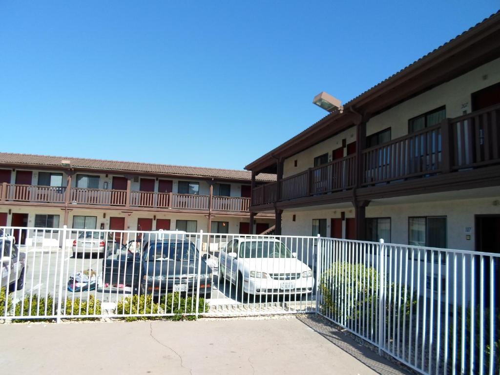 Ez 8 Motel Newark Exterior photo