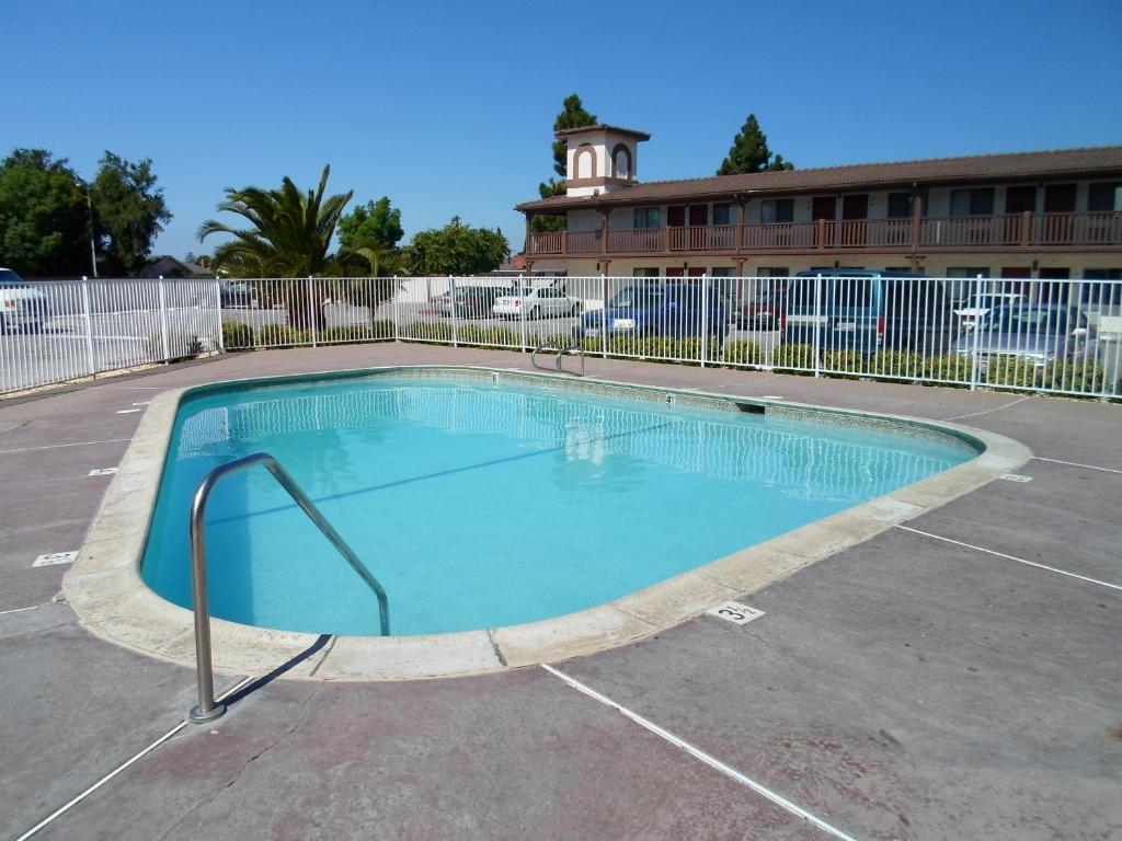 Ez 8 Motel Newark Exterior photo